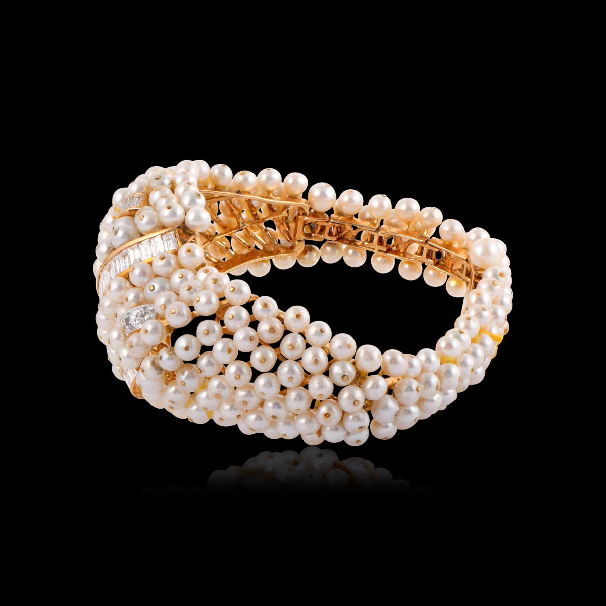 Bushy Dotted Diamond Bangle