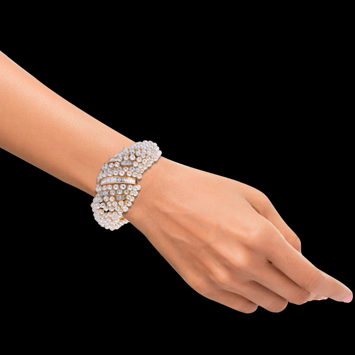 Bushy Dotted Diamond Bangle