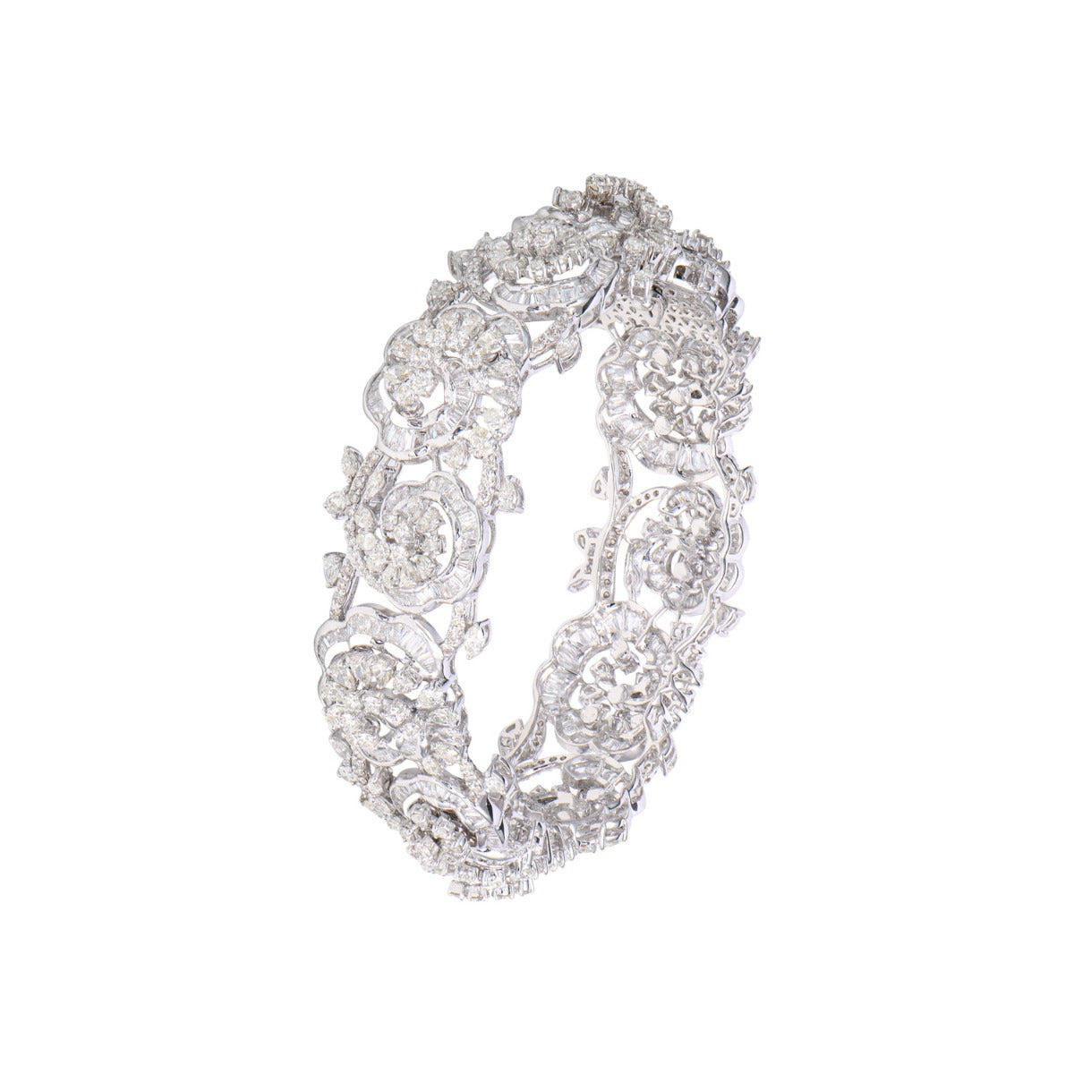 Janeva Swirl Diamond Bangle
