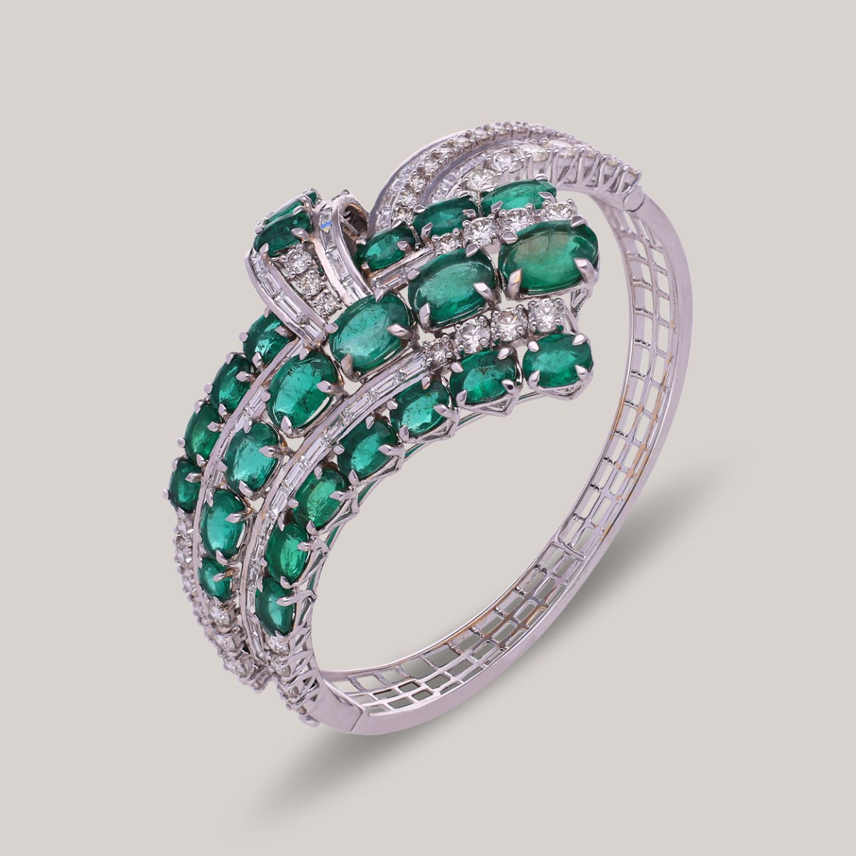 Panther Emerald Diamond Bangle