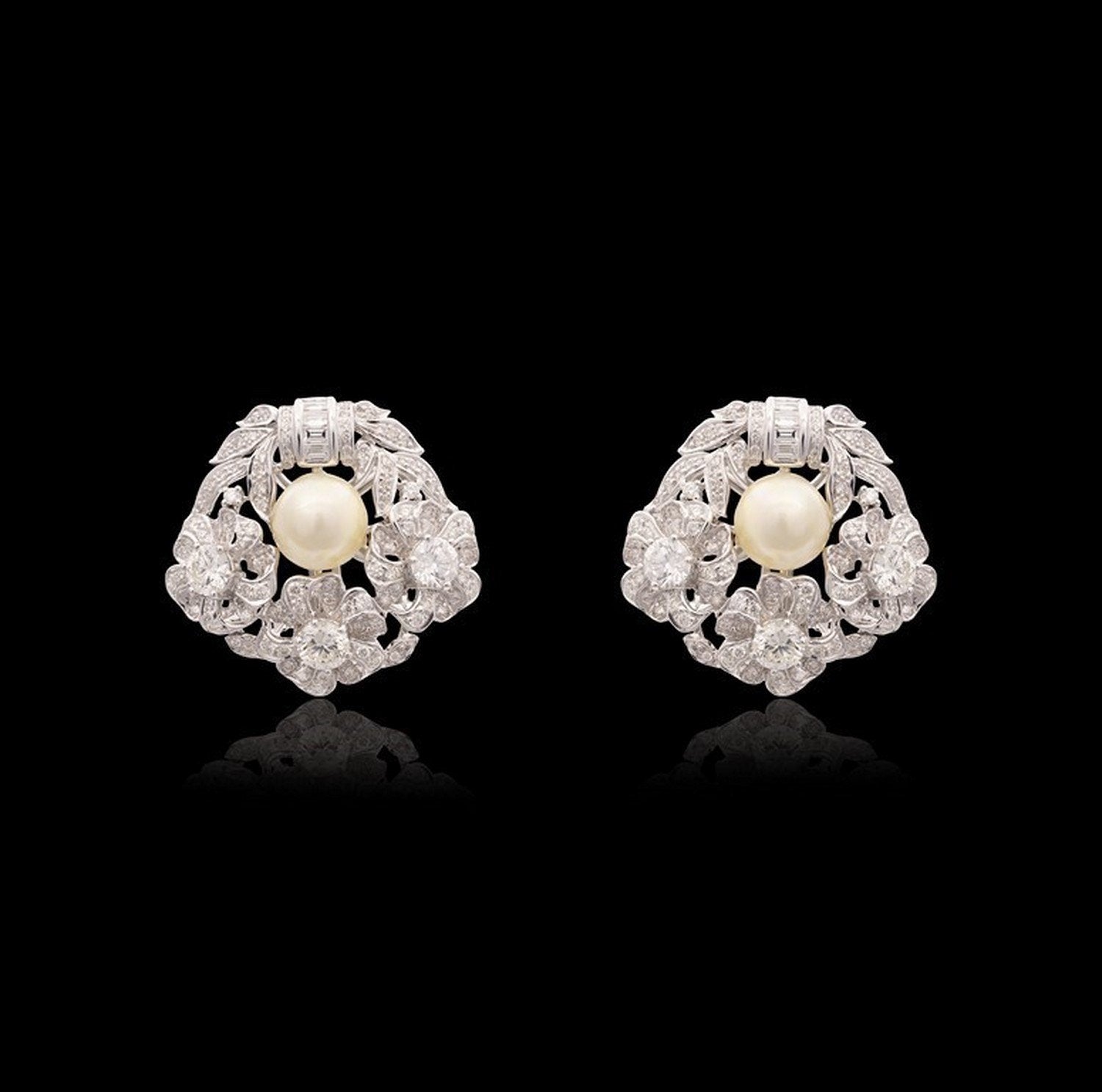 Glossy Pearls Diamond Earrings
