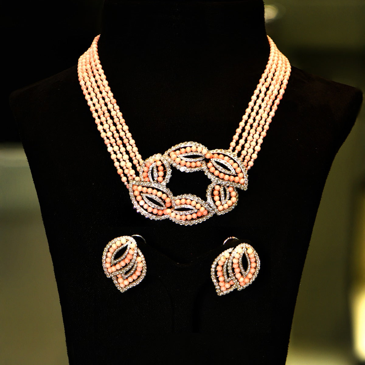 Pearly Peas Knitted Diamond Necklace Set
