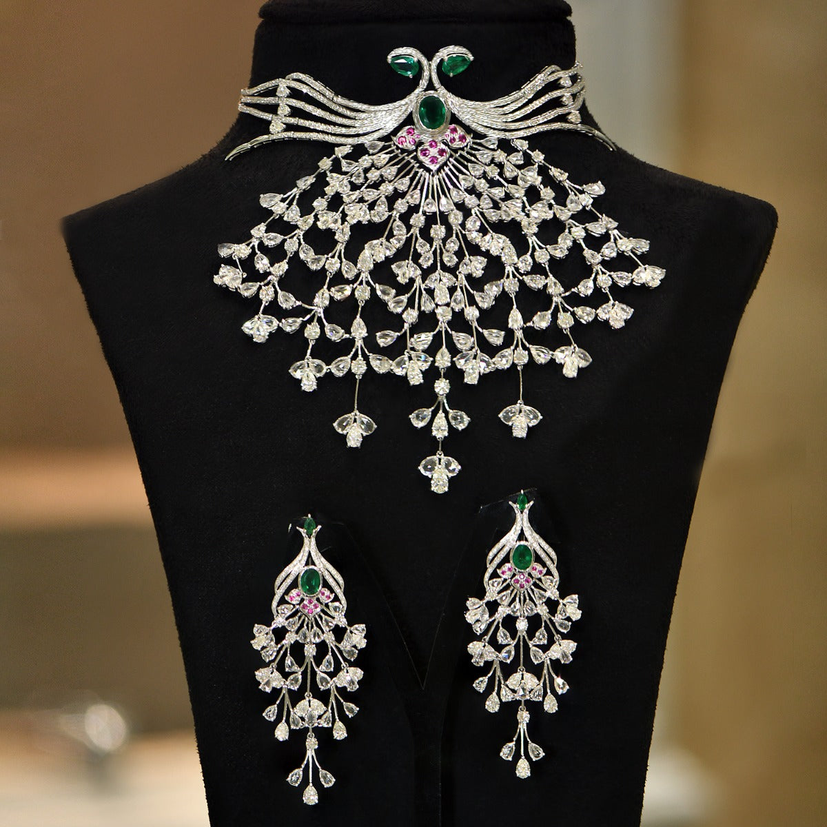 Queenly Diamond Grand Necklace Set