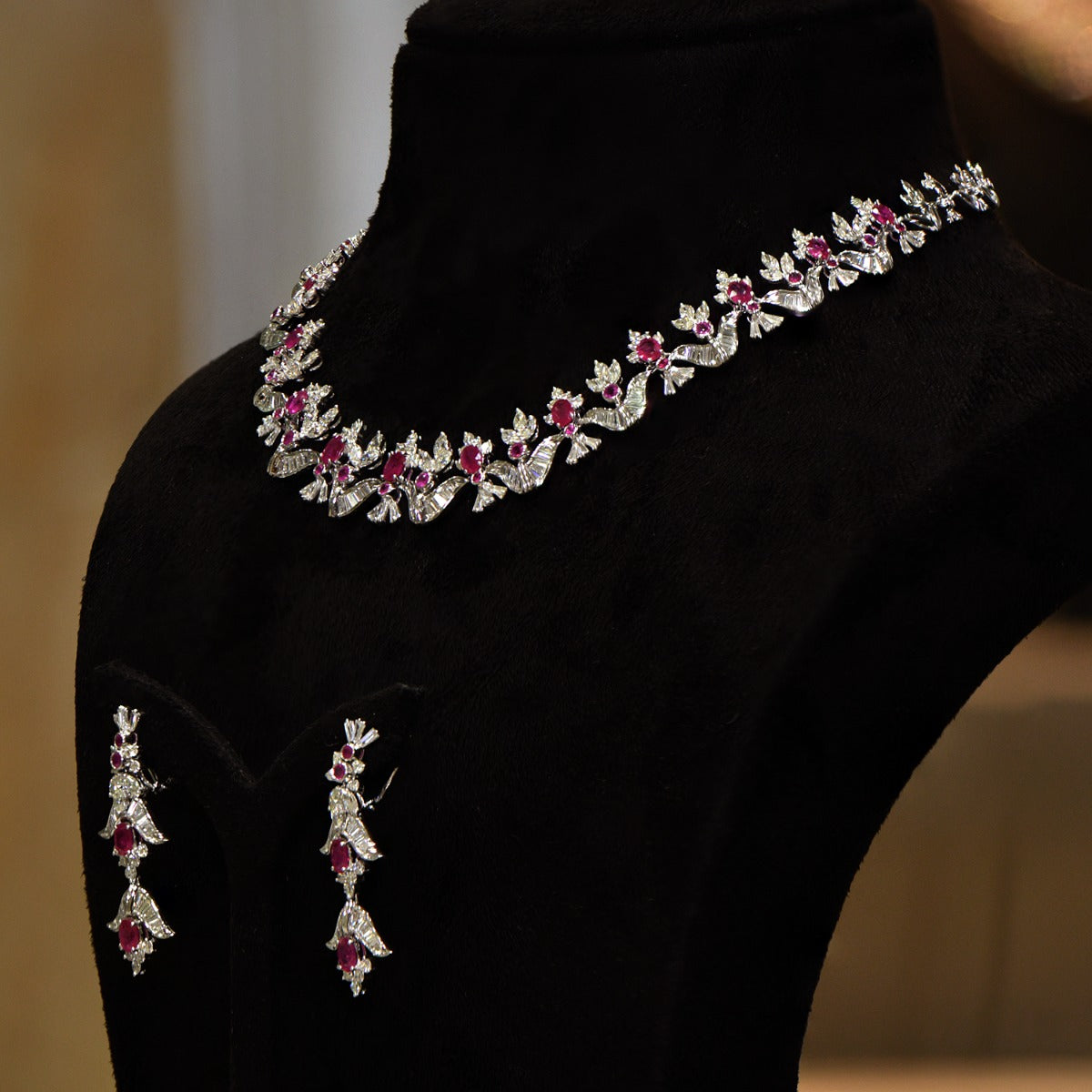Pink Core Diamond Necklace Set