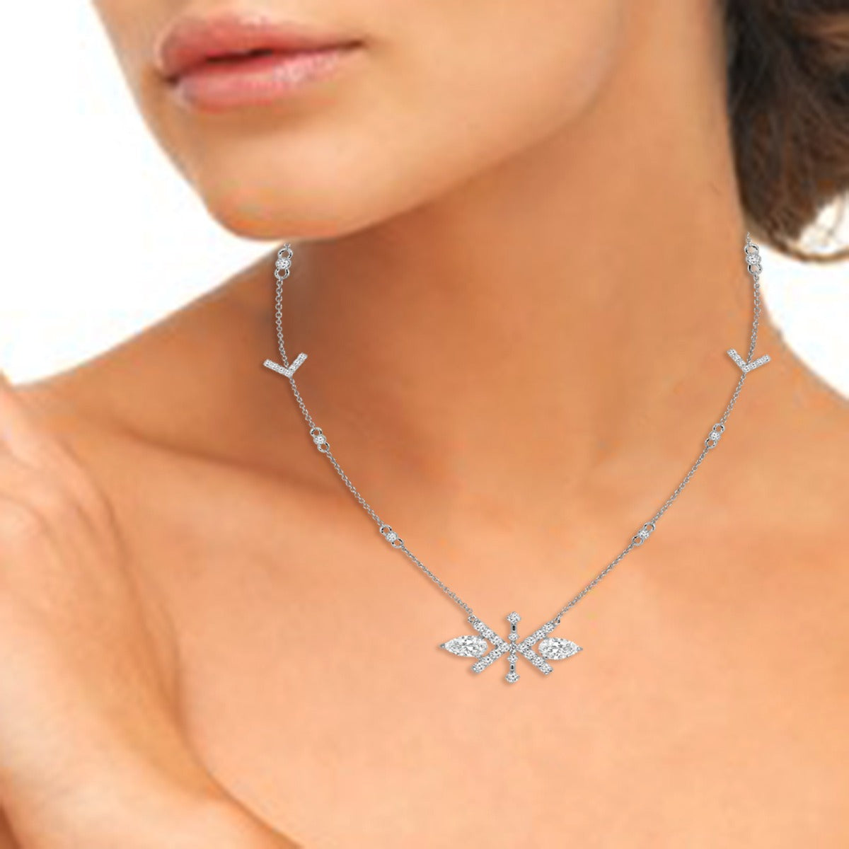 Dainty Leafy Diamond Necklace