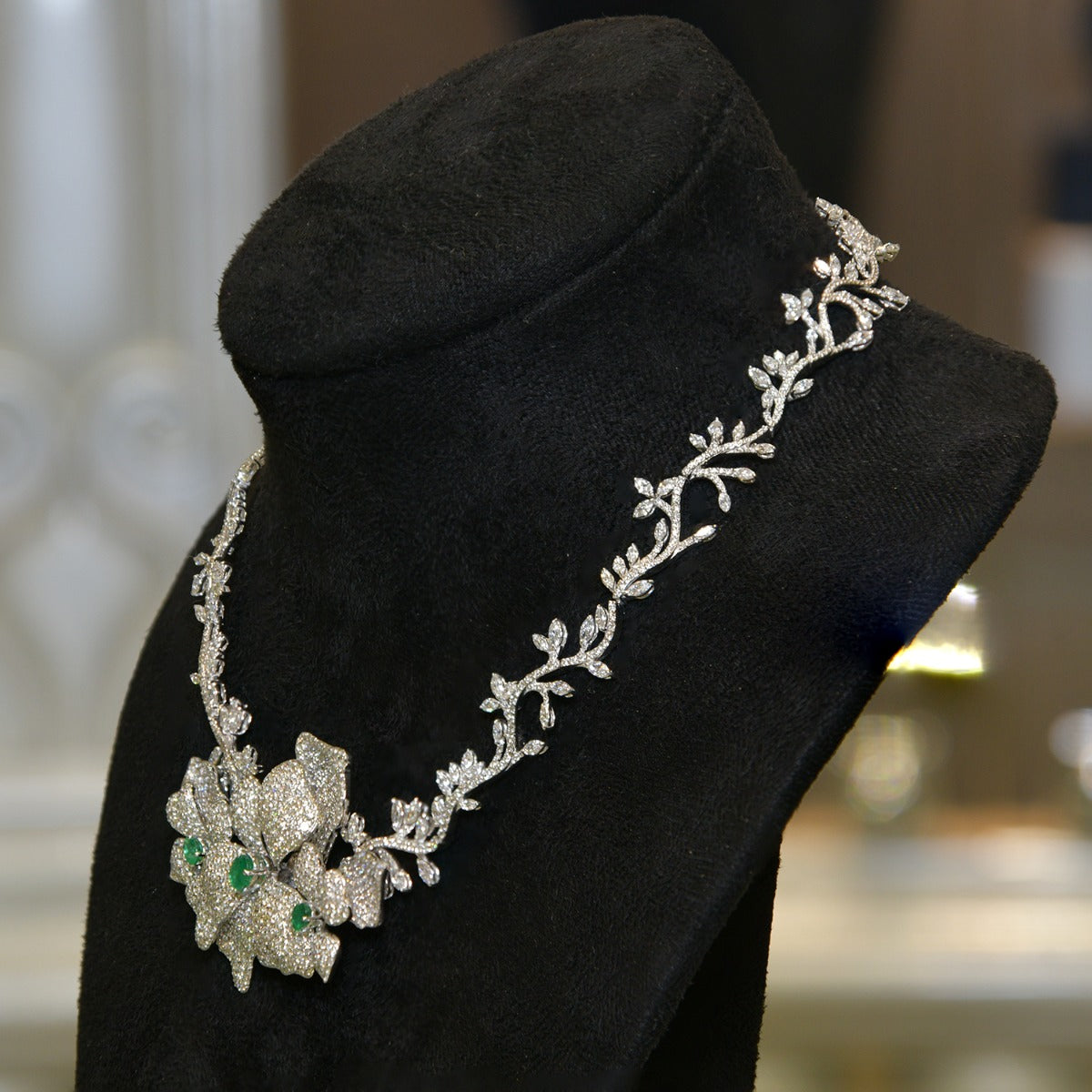 White Leafy Tassel Diamond Set
