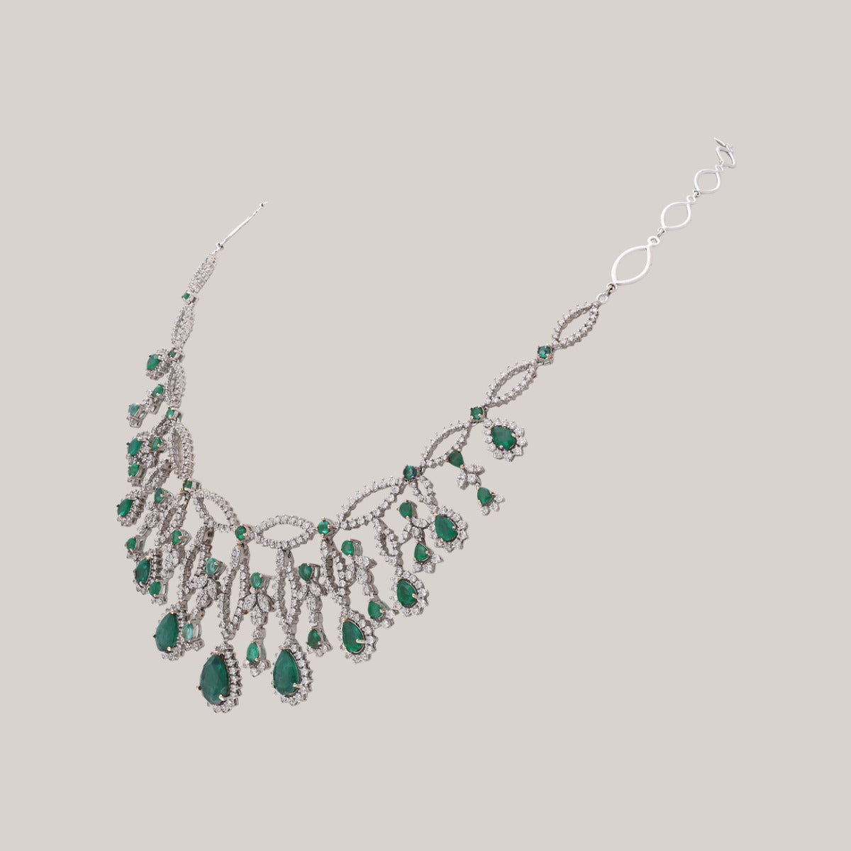 Dewdrop Majesty Diamond Necklace Set