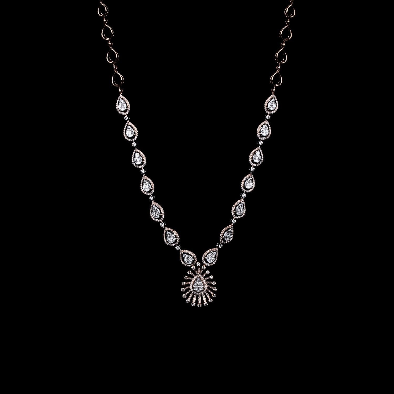 Splendid Diamond Necklace