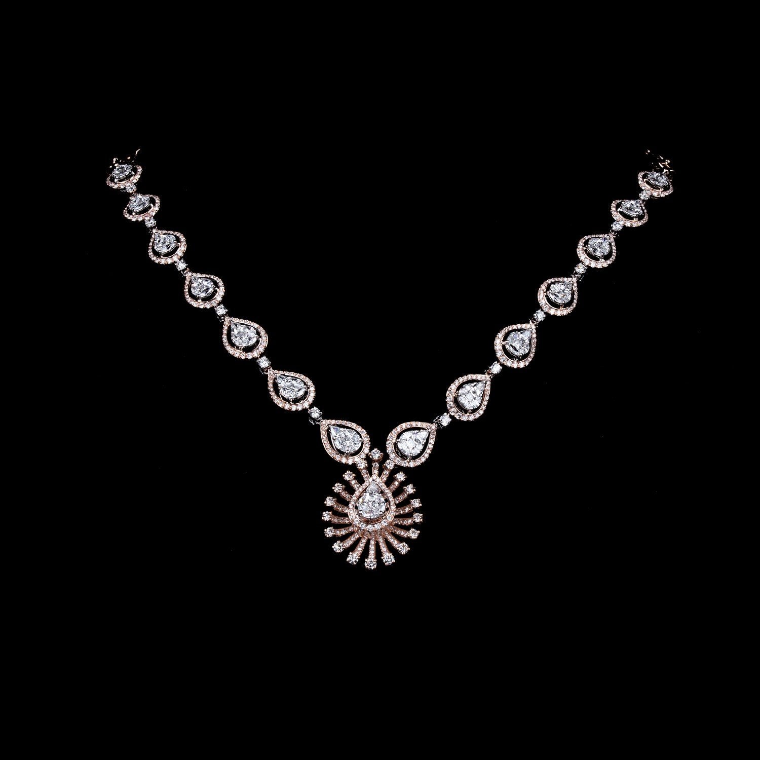 Splendid Diamond Necklace