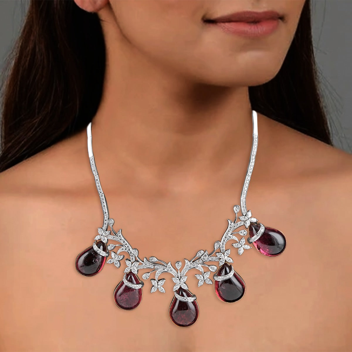 Five Skyline Diamond Neckalce