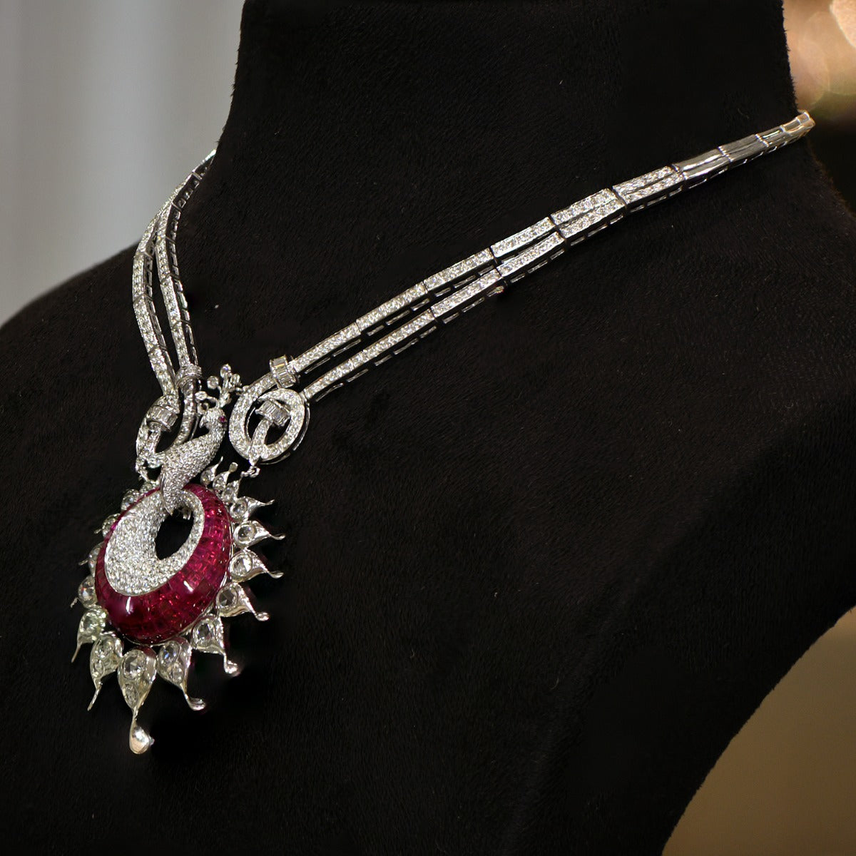 Enigmatic Peacock Necklace Set