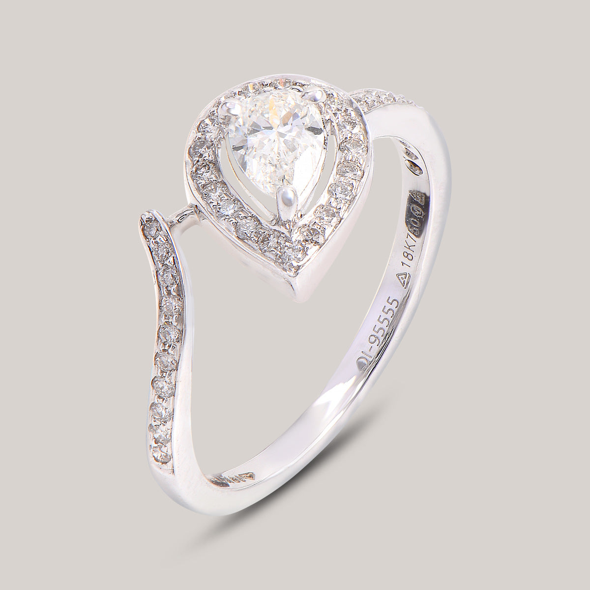 Chiara Solitaire Diamond Ring