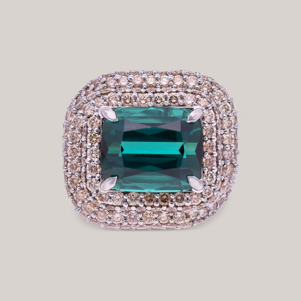 Lyka Emerald Diamond Ring
