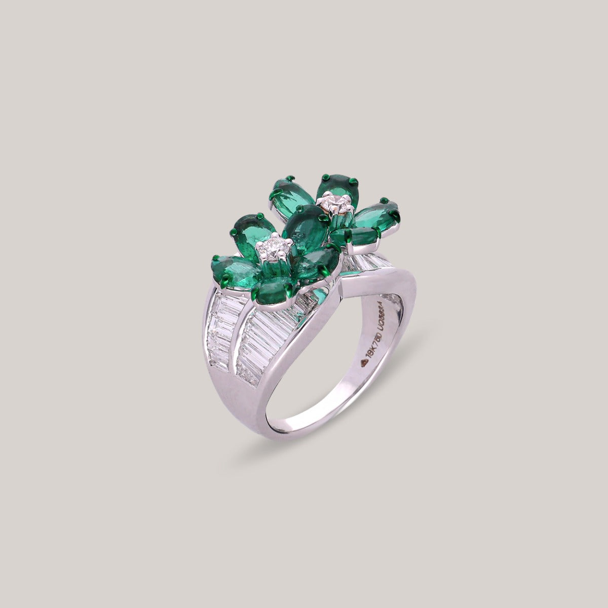 Jardin Duo Emerald Diamond Ring
