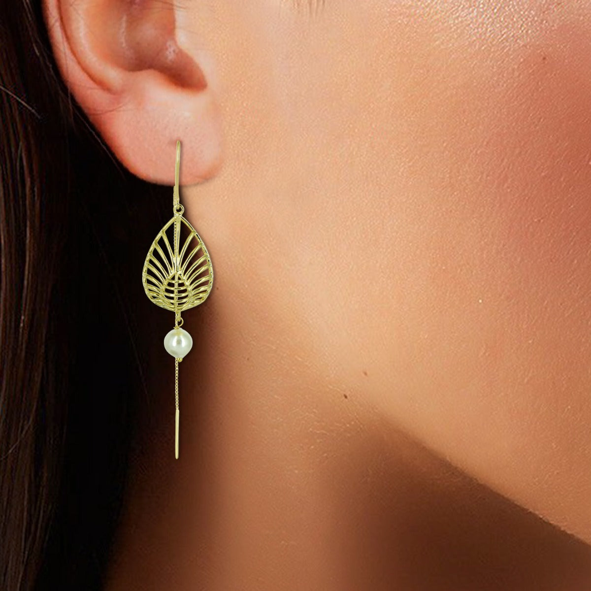 Leafy Pearl Sui Dhaga Earrings