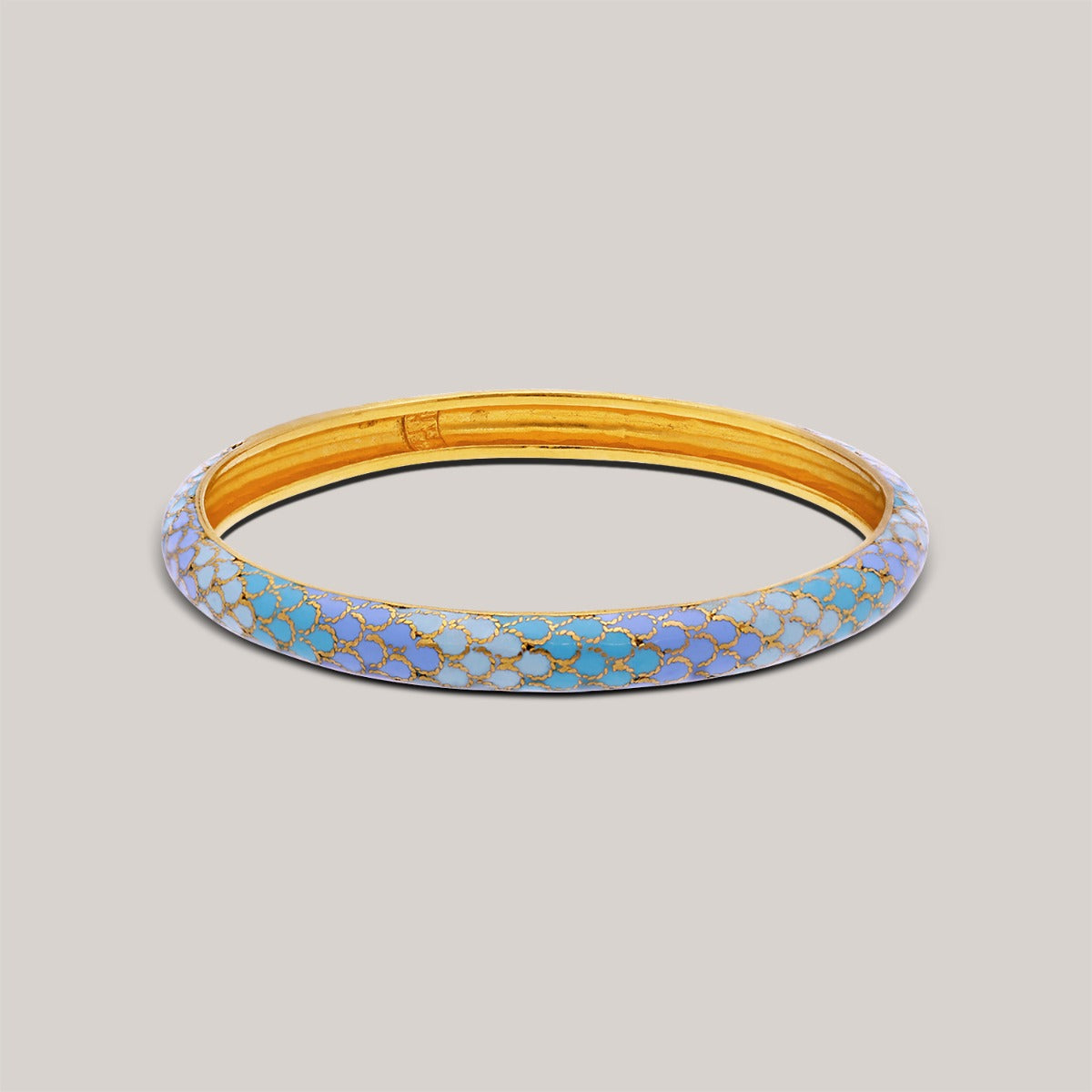 Cerulean Scallops Gold Bangle