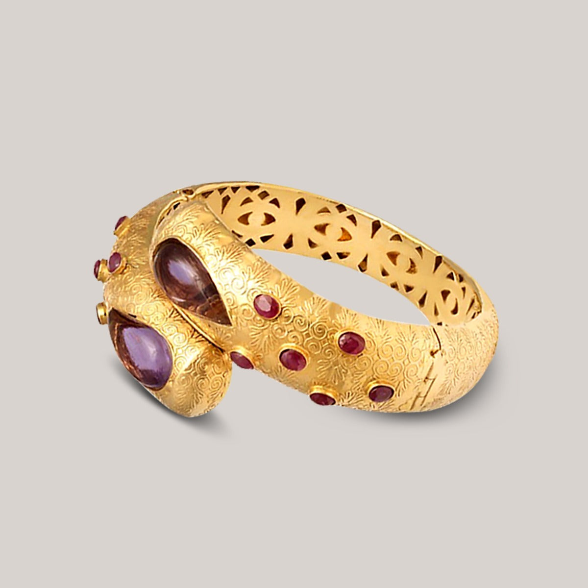 Leaf Crossover Gold Bangle