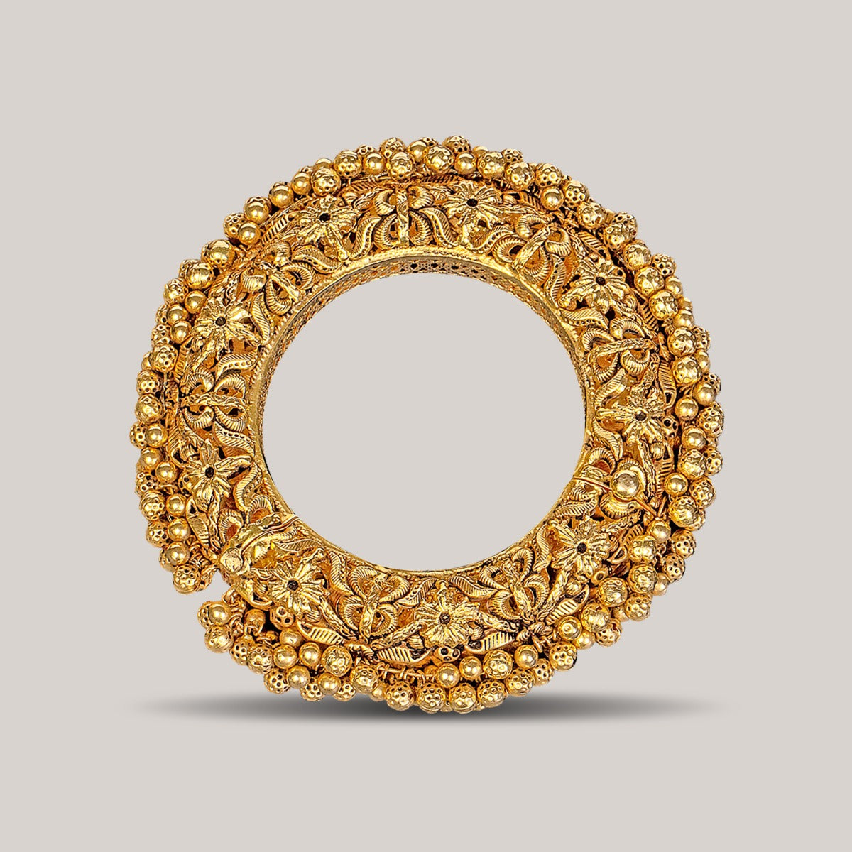 Eisha Glamorous Gold Bangle