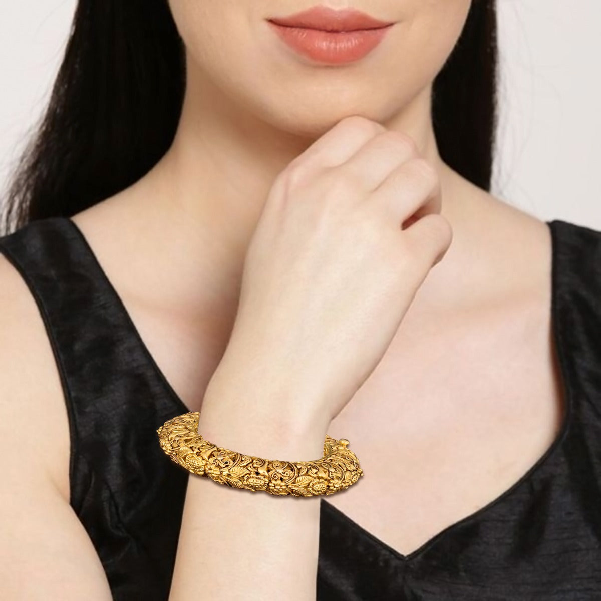 Gold Petals Bangle