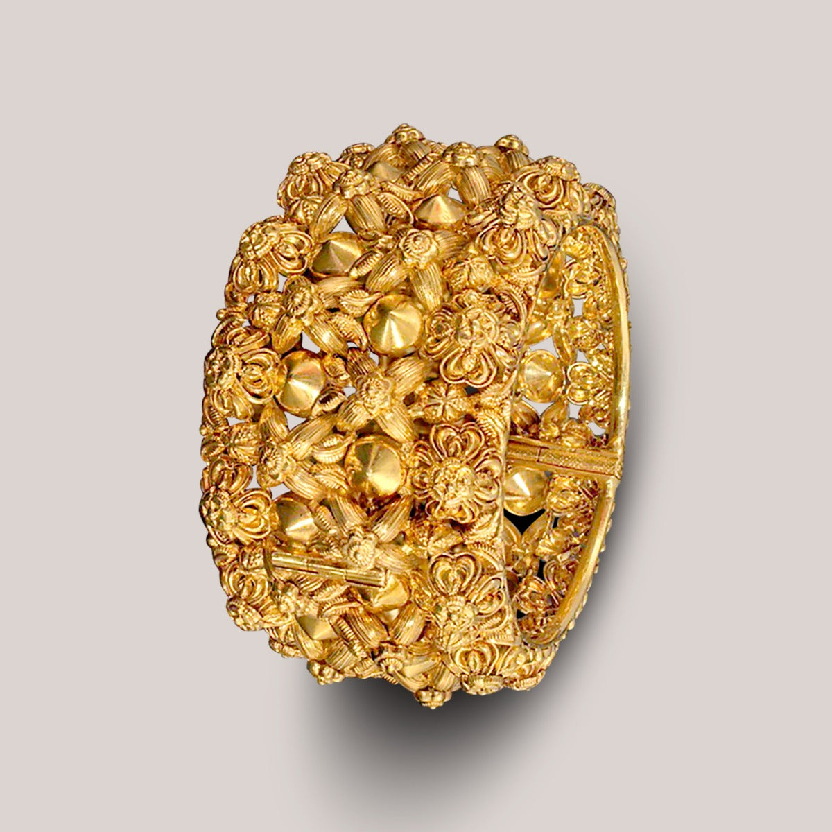 Decorative Gold Bangle