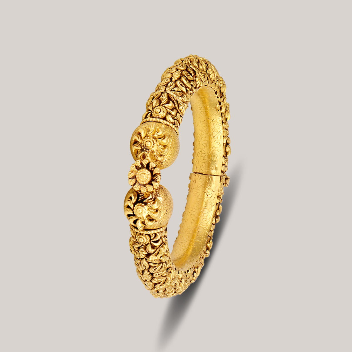 Flowery Mesh Gold Bangle