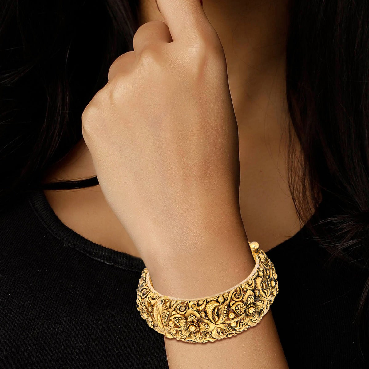 Enthrall Bloom Gold Bangle
