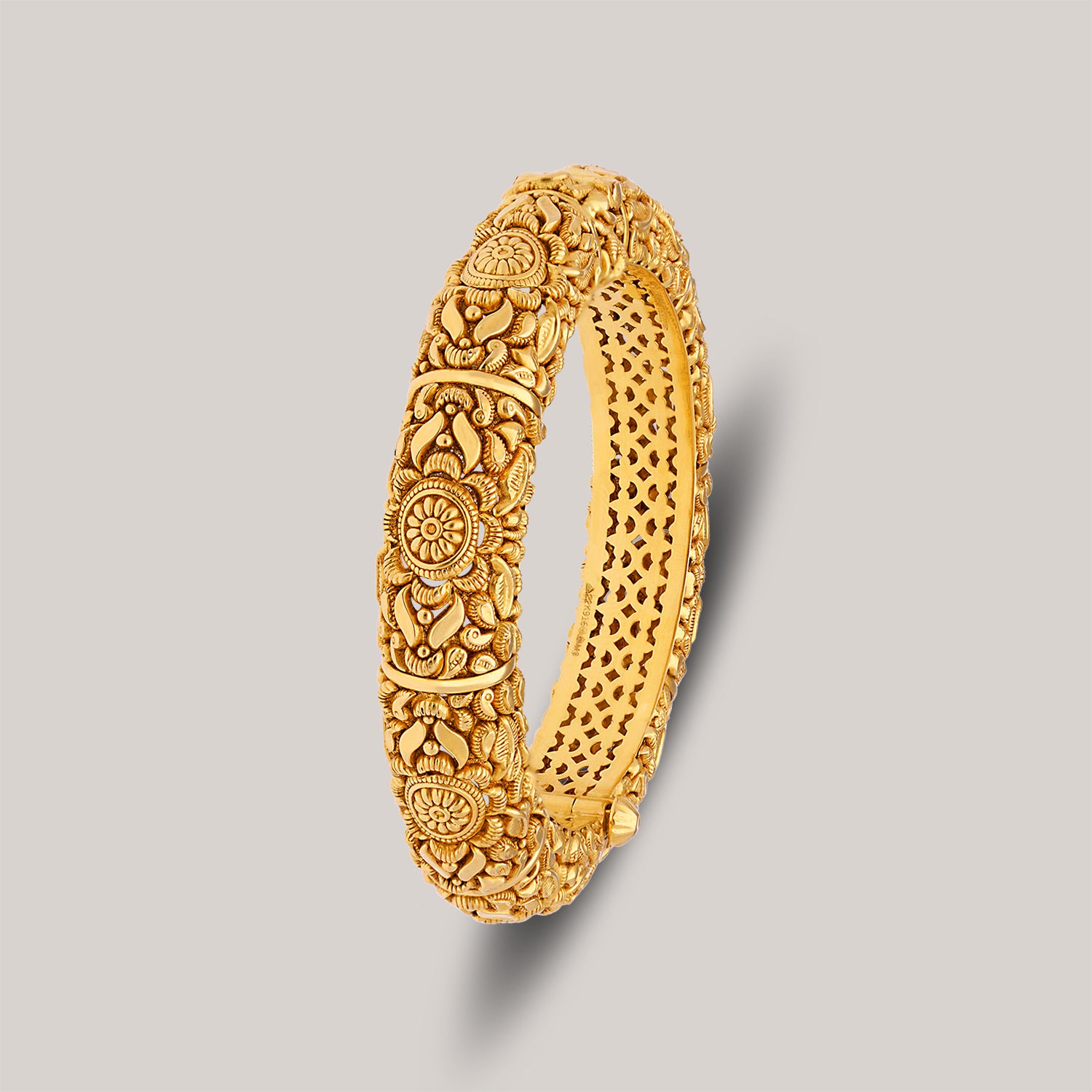 Zinnia Traditional Gold Bangle