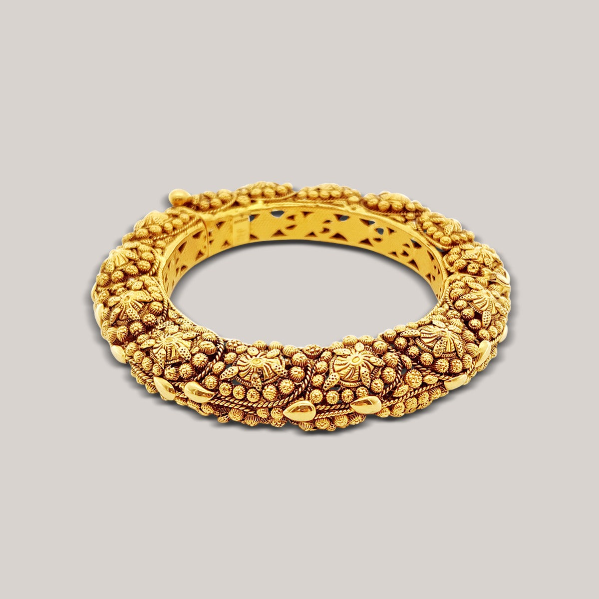 Shiny Drops Gold Bangle