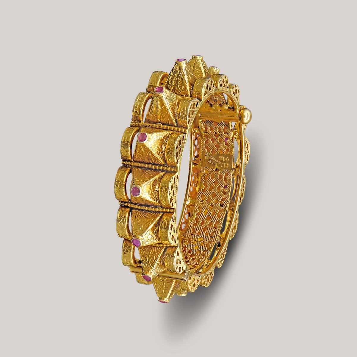 Exclusive Gold Bangle