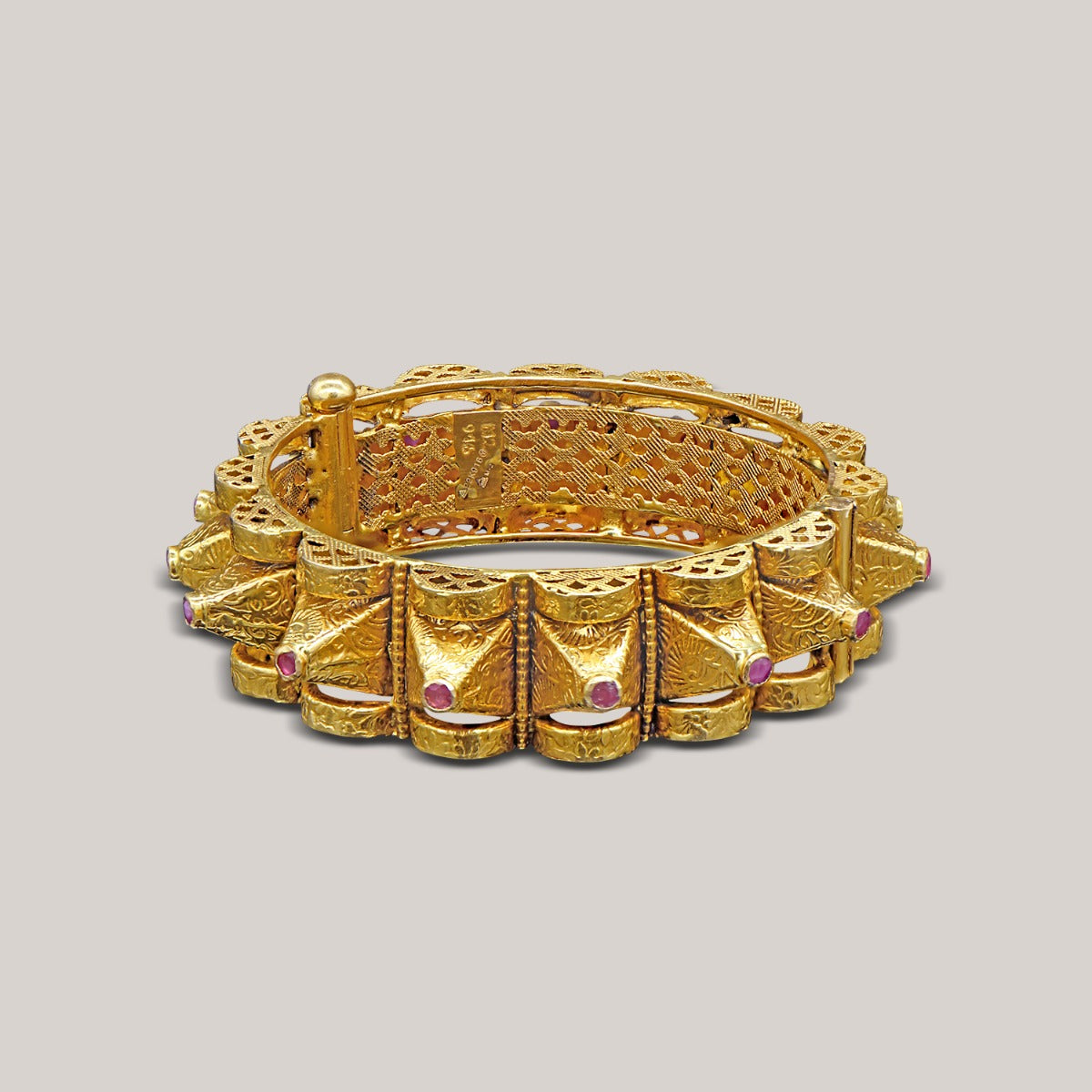 Exclusive Gold Bangle