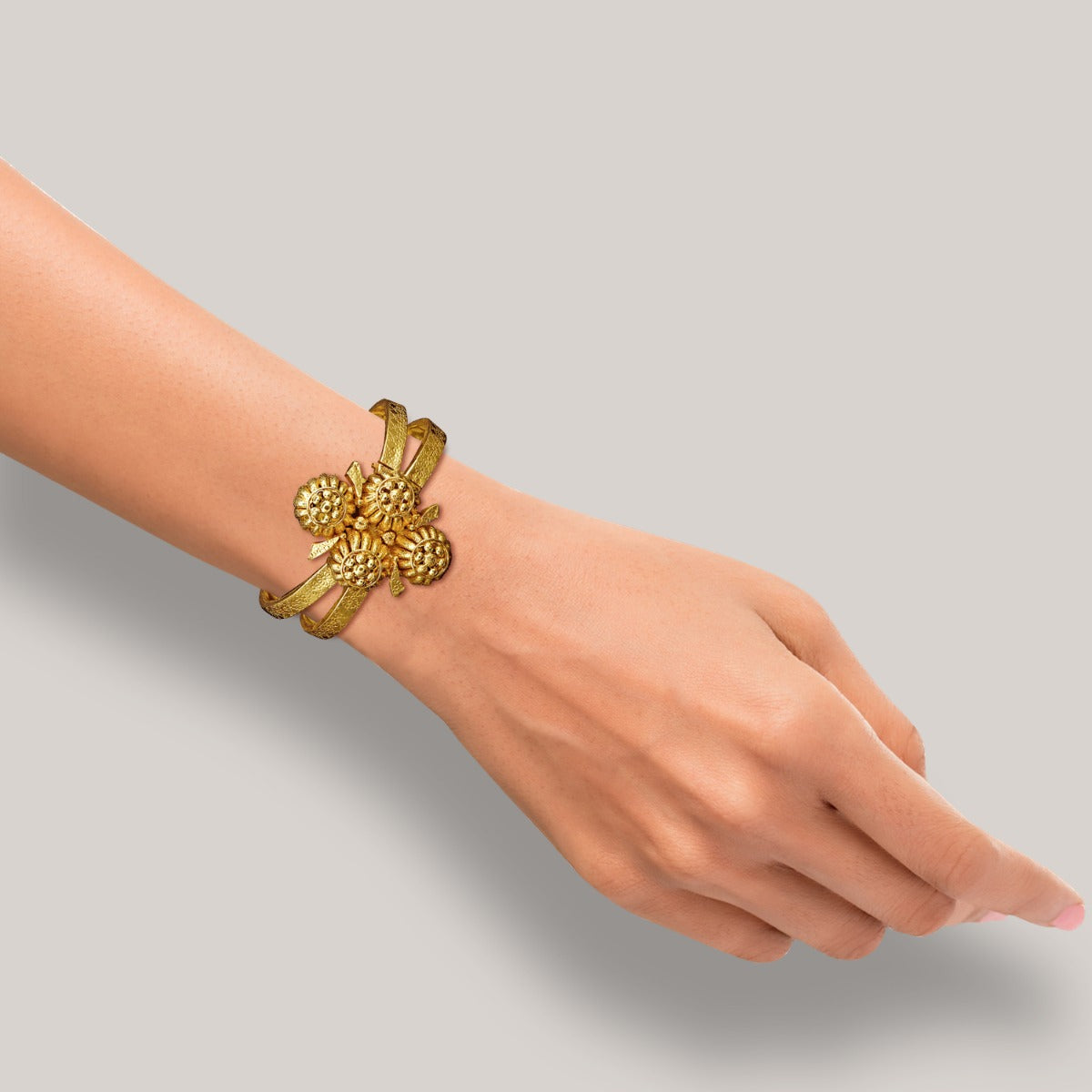 Unique Gold Kada
