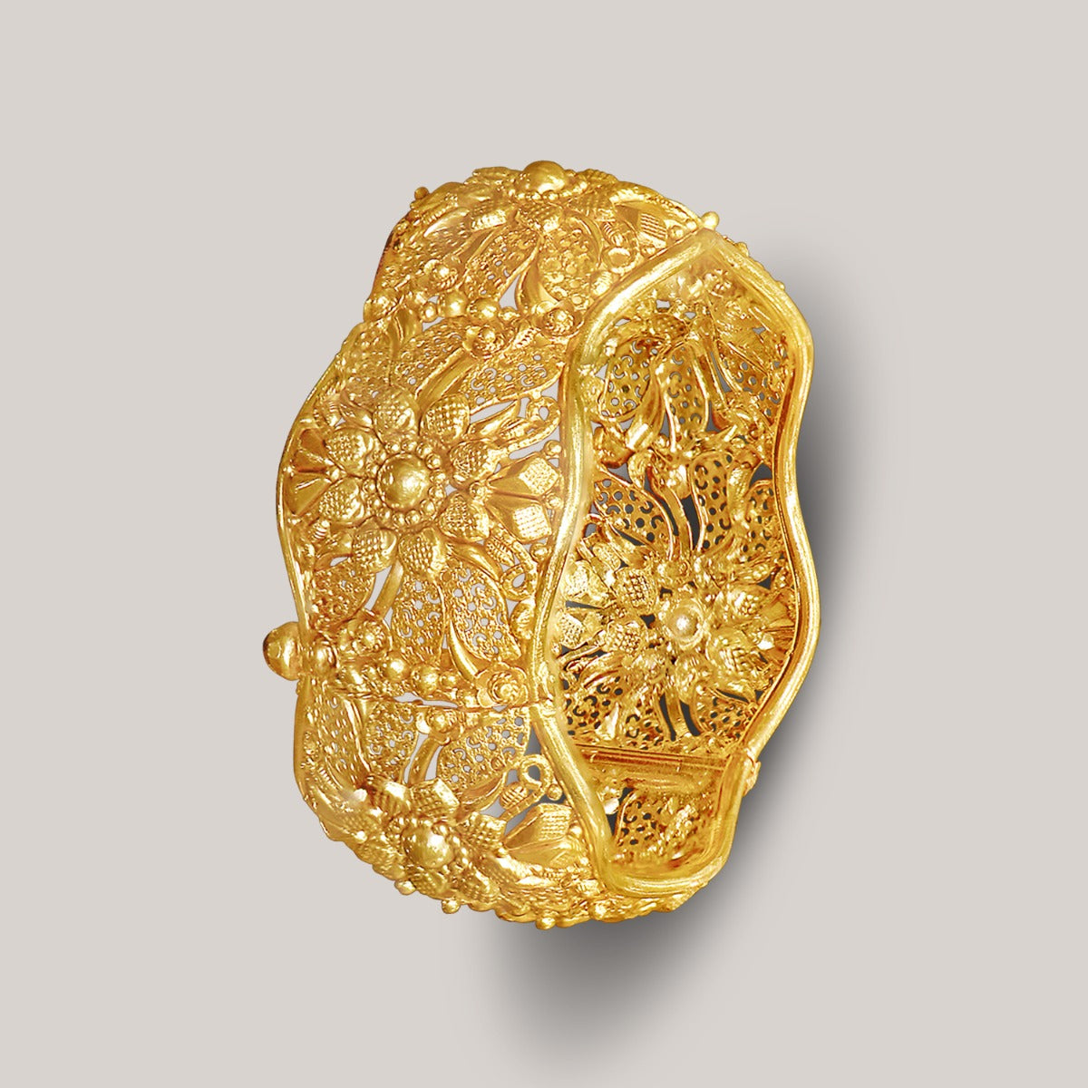 Flower Cluster Gold Bangle