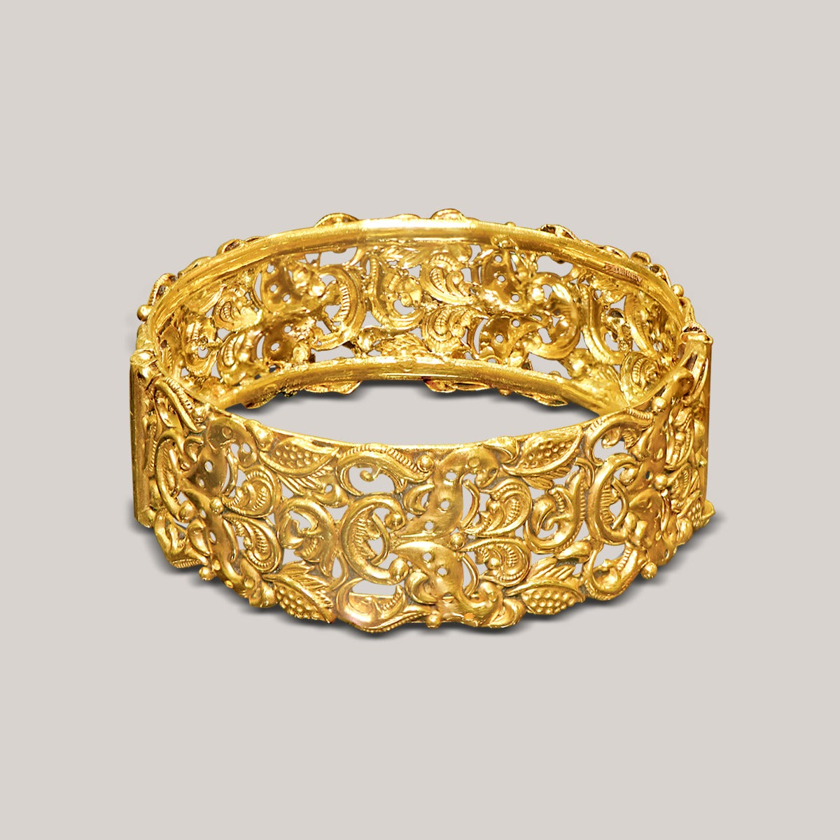 Wings Motif Gold Bangle