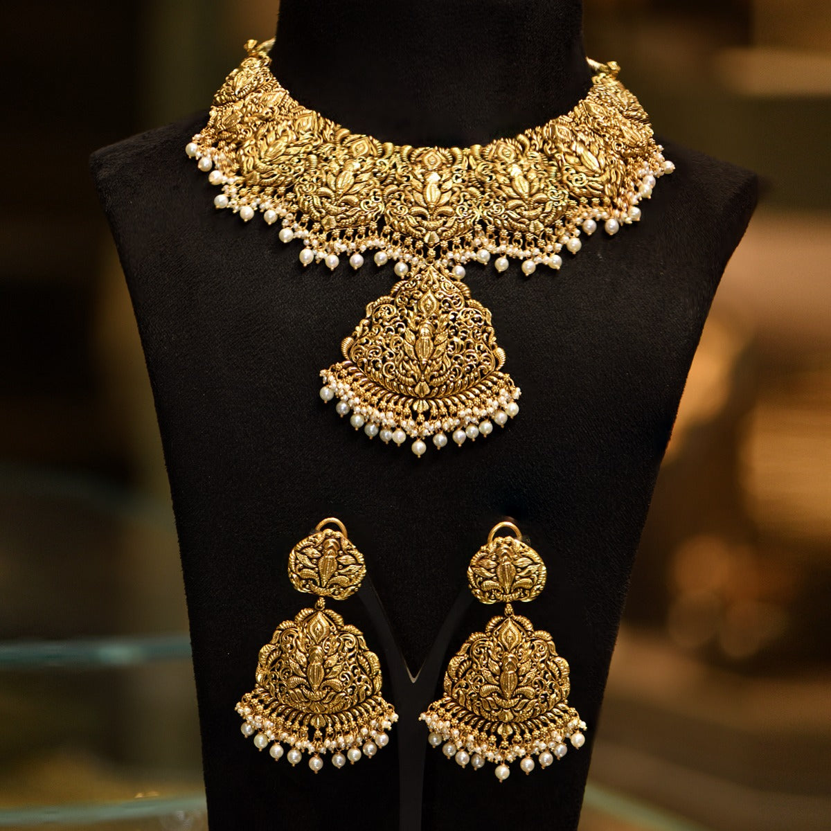 Deity Diva Gold Necklace Set