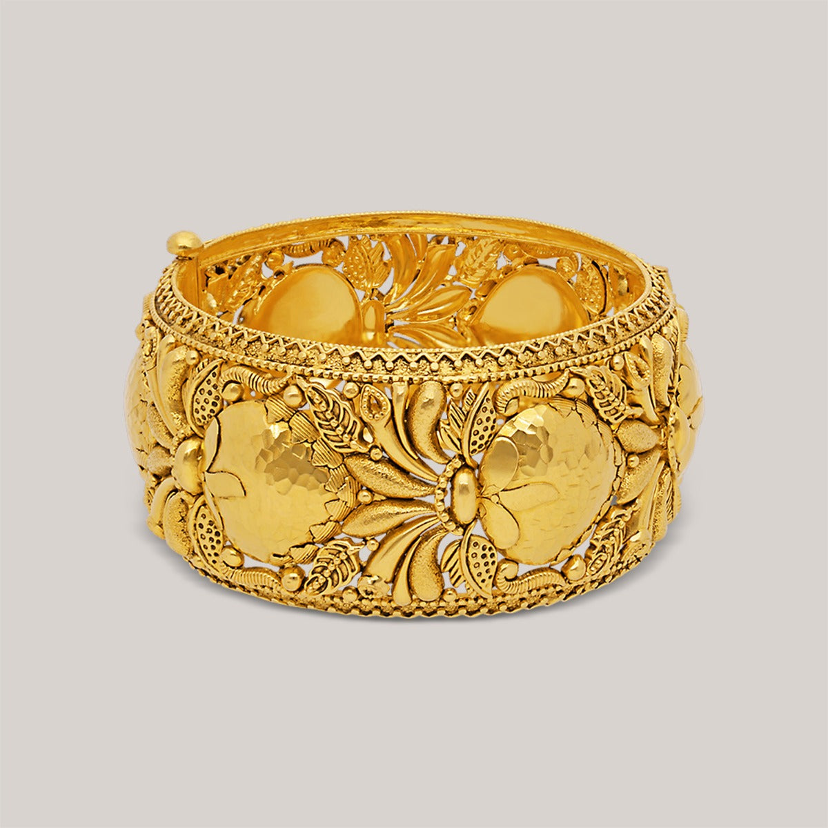 Laasya Kada Gold Bangle Set