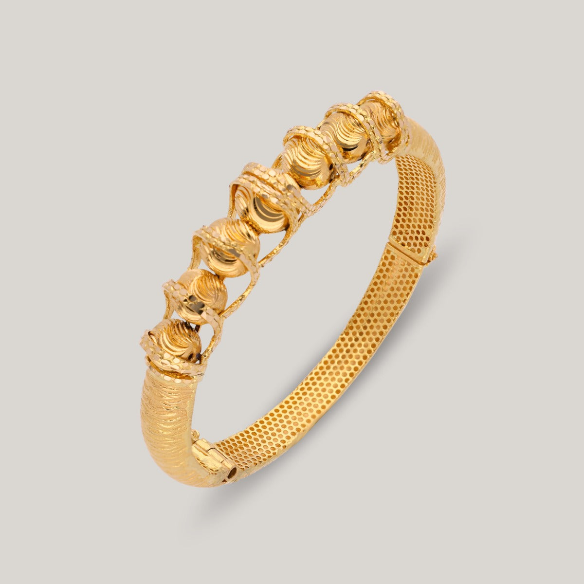 Heirloom Harmony Gold Bangle