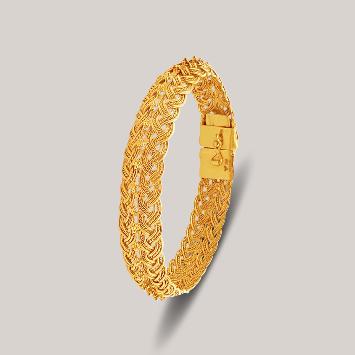 Ribbon Chunky Gold Bangle