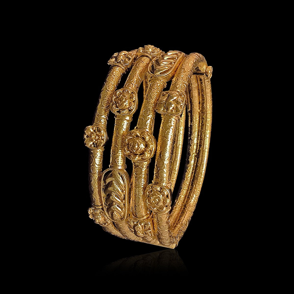 Intertwined Traditional Gold Bangle