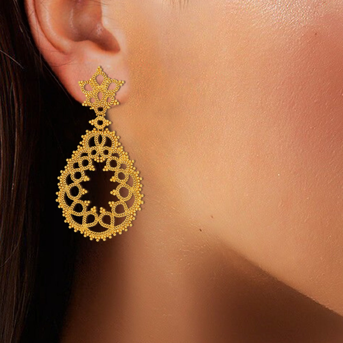 Nithya Gold Earrings