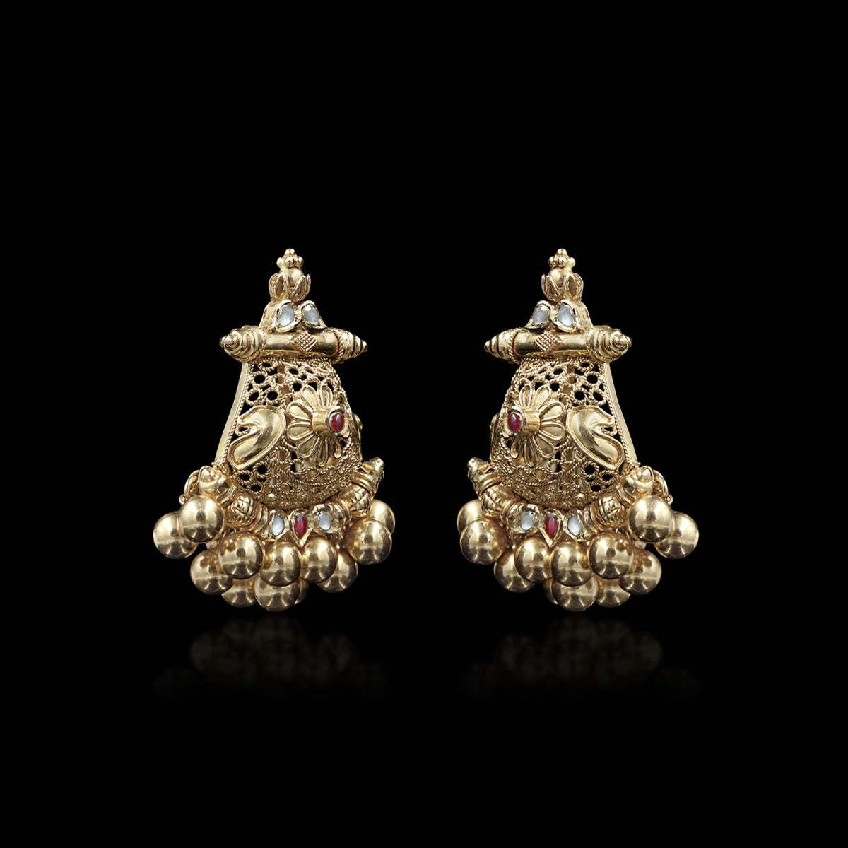 Temple Dome White Gold Earrings