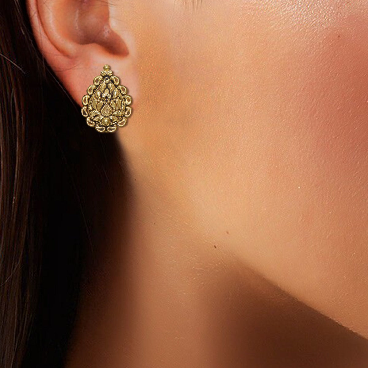 Coined Motif Gold Necklace Set