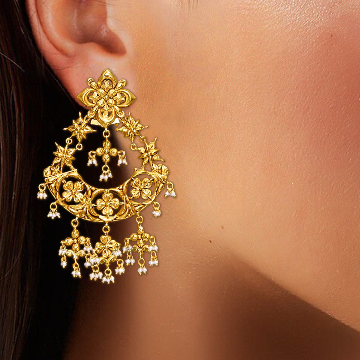 Twinkling Gold Earrings