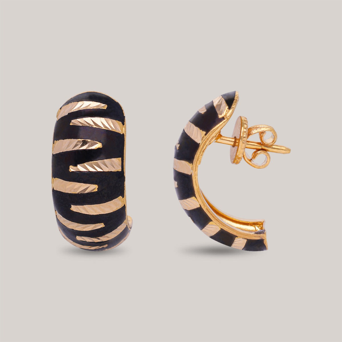 Rhythmic Line Gold Earrings