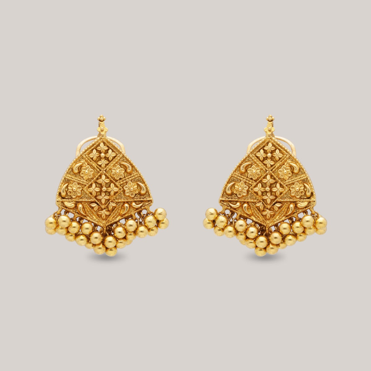 Pahna Gold Earrings