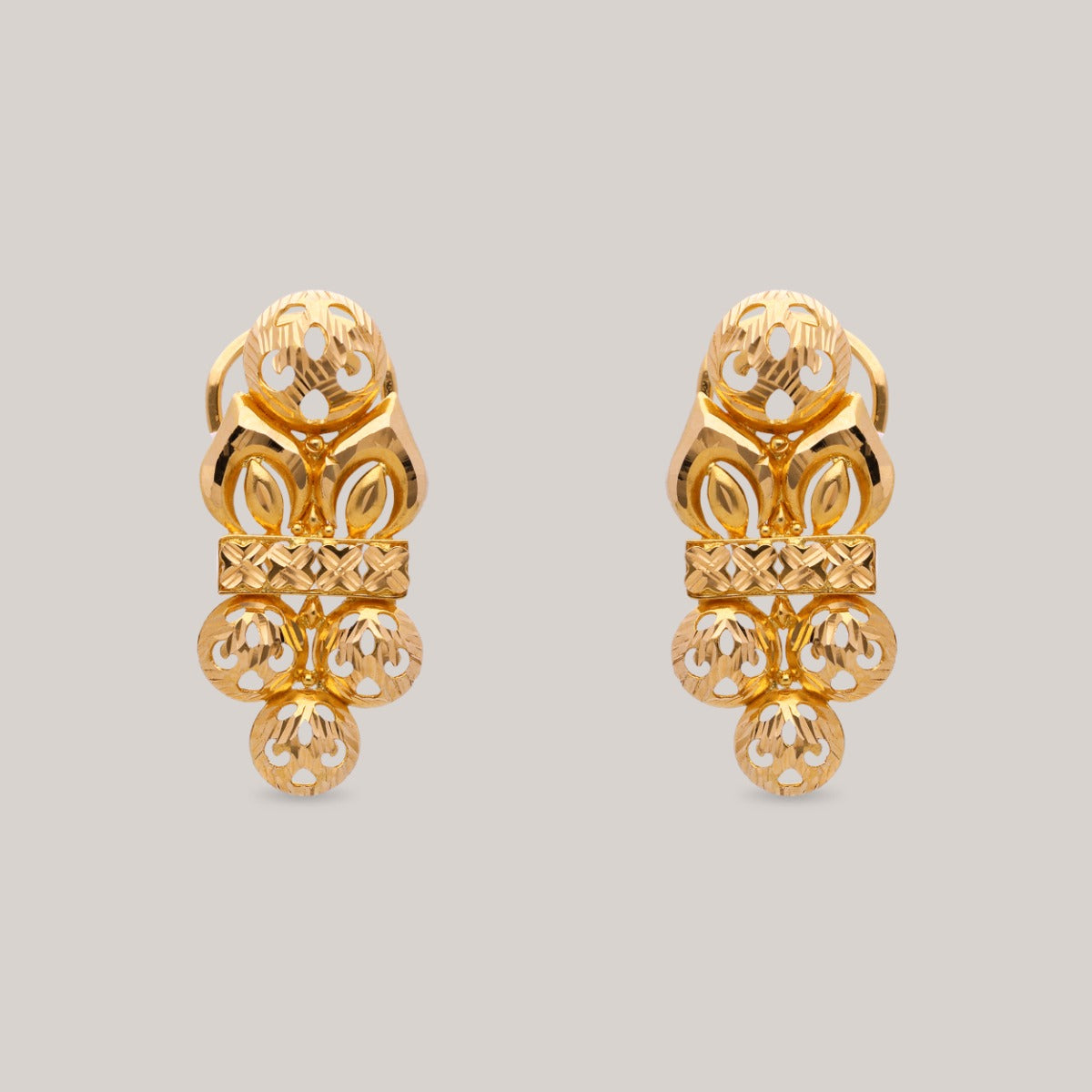 Queenly Filigree Gold Earrings
