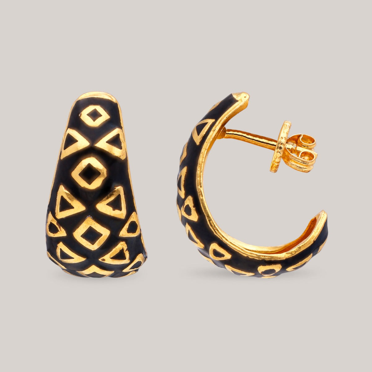 Noir Elegance Gold Earrings