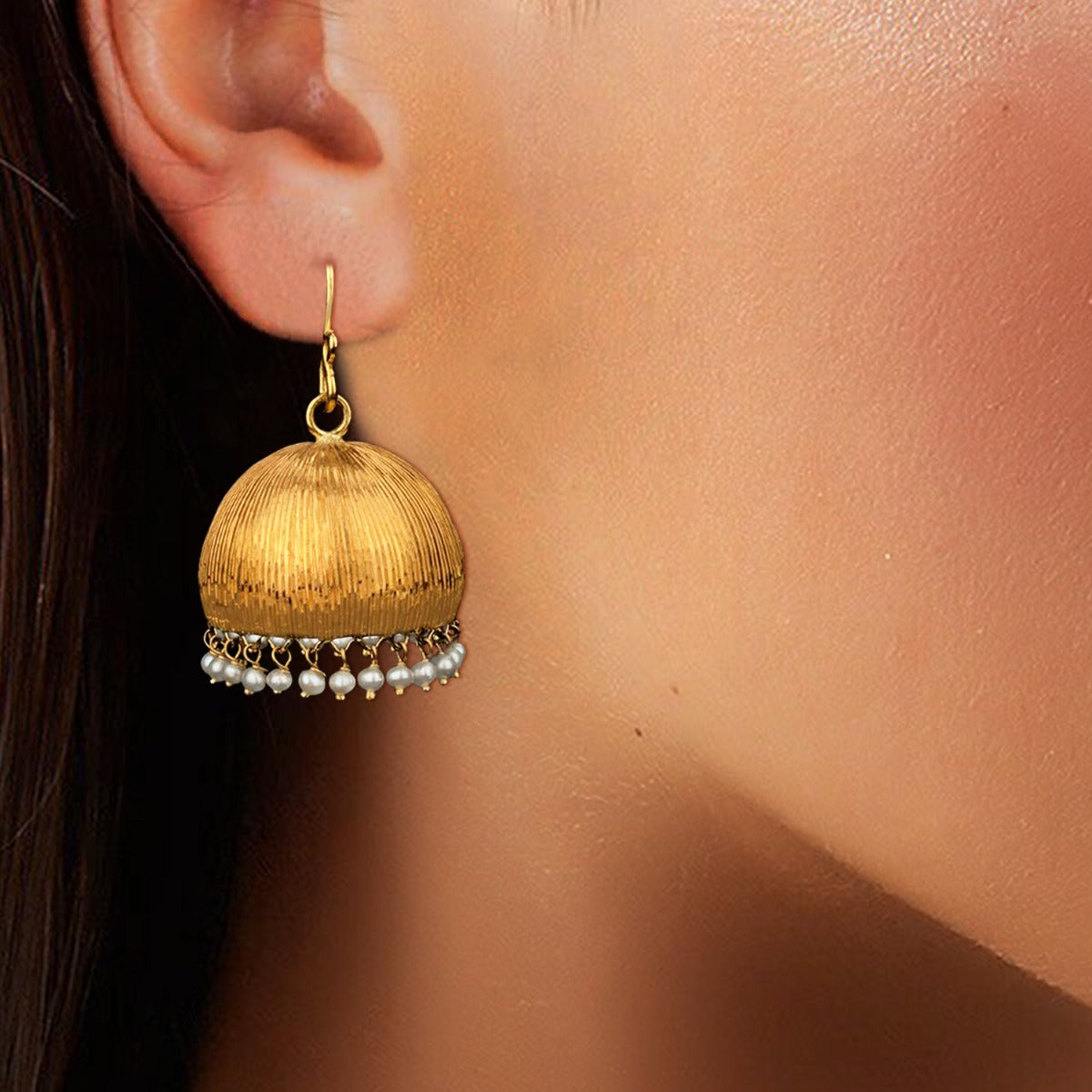 Line Engaging Gold Jhumka