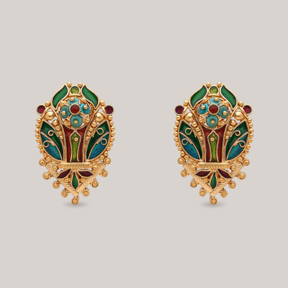 Leafy Radiance Gold Earrings