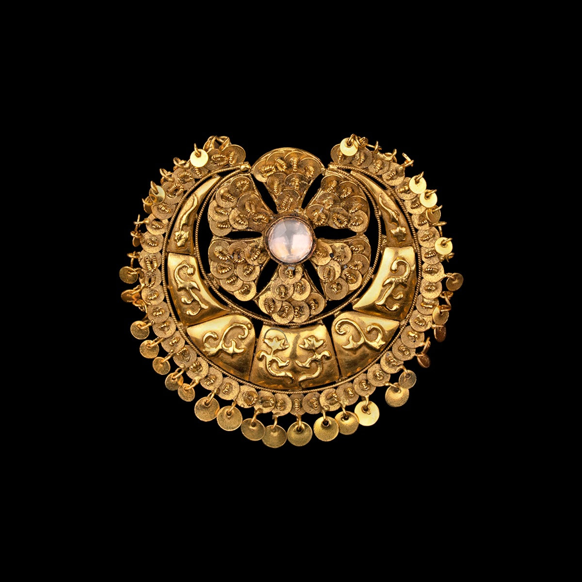 Heritage Queen Gold Pendant
