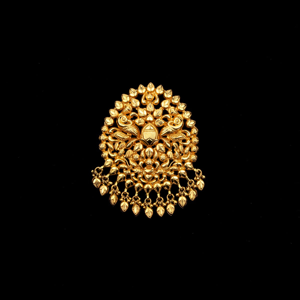 Vadhu Gold Pendant